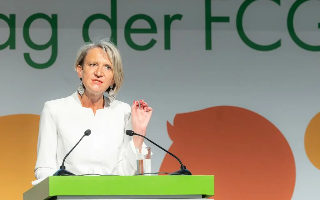 FCG-Bundesvorsitzende Abg. z. NR Romana Deckenbacher: „Wir fordern steuerliche Erleichterungen für ehrenamtliche Helferinnen und Helfer““