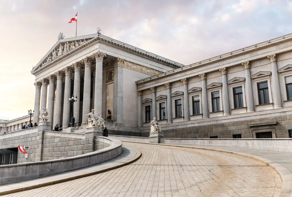 FCG begrüßt neue Regeln für freie Dienstnehmer:innen und einheitliche Trinkgeldpauschale